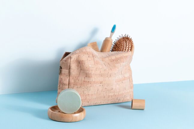 Cork toiletry bag - vegan, sustainable & environmentally friendly