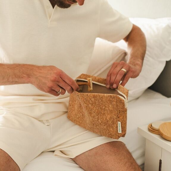 Cork toiletry bag - vegan, sustainable & environmentally friendly