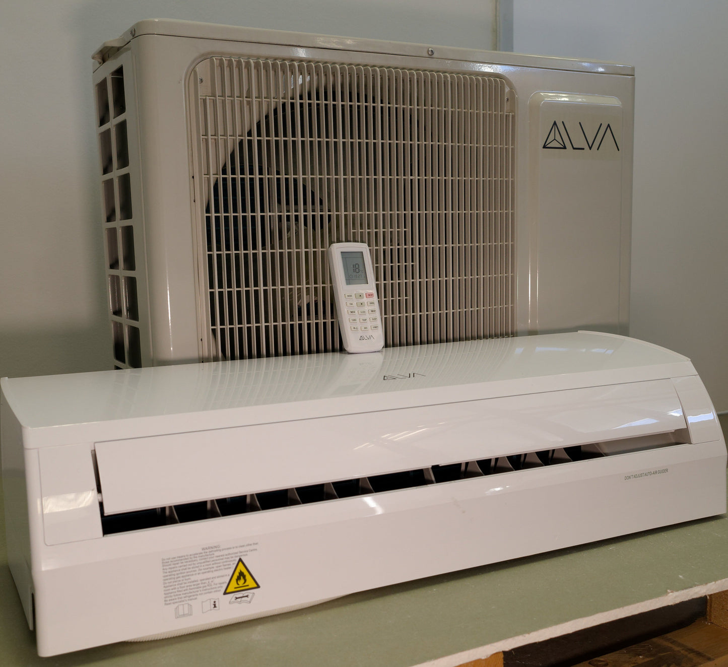 Alva Split Air Conditioner R32 Outdoor + Indoor Unit (demonstration model)